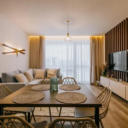 ホテル Olimpijska 1 *